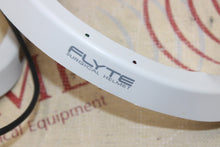 Cargar imagen en el visor de la galería, LOT OF 4 - Stryker 0408-600-000 Flyte Helmet w/ 408-600-300 Flyte Power Cord
