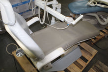 Cargar imagen en el visor de la galería, Adec 1020 Dental Patient Exam Chair W/ Biotec Cm6 050
