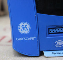 Cargar imagen en el visor de la galería, GE V100 Carescape Dinamap Monitor 2034803-001 +Mount Ref V100-NBAA-AXAA-HX
