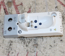Cargar imagen en el visor de la galería, Mindray CO2 Module Front Bezel (Dryline 2 Receptacle 115-020622-00) -2 chips
