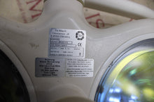 Cargar imagen en el visor de la galería, Dr. Mach Mach M3 /UL 3903013410 DF Surgical Light
