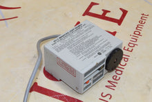 Load image into Gallery viewer, KARL STORZ 481C MINIATURE LIGHT SOURCE
