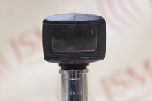Cargar imagen en el visor de la galería, Welch Allyn 25020A Otoscope With 711 Series Rechargeable Handle
