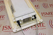 Cargar imagen en el visor de la galería, Medela BiliBed 038.3015 Phototherapy Unit,  7755.2 Total hours
