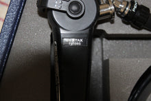 Cargar imagen en el visor de la galería, Pentax FI-10BS Portable, Flexible Fiberoptic Intubation Scope w/ Case
