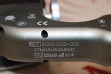 Cargar imagen en el visor de la galería, Stryker Navigation system 6000-008-000
