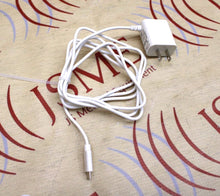 Cargar imagen en el visor de la galería, Withings WUP01 Data Hub w/ OEM USB Cable
