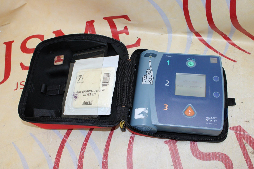 Philips HeartStart FR2+ M3860A AED-With Case And 03/2026 Battery