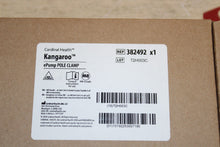 Cargar imagen en el visor de la galería, Cardinal Health Kangaroo ePump Pole Clamp 382492
