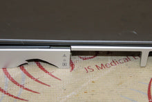 Cargar imagen en el visor de la galería, Mindray ME8 Portable Ultrasound for Parts-AS IS (the bottom isn't connected)
