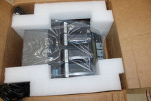 Cargar imagen en el visor de la galería, NEW - Cadex Electronics C7000-C Battery Analyzer
