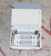 Cargar imagen en el visor de la galería, Mindray TEL-200 Telemetry Transmitter, No Battery Cover
