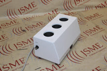 Load image into Gallery viewer, Ideal Products GW308 Gel Warmer 3 Well
