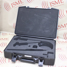 Cargar imagen en el visor de la galería, BK Medical 8558 Ultrasound Probe Type 8558s &amp; 8558t With Case
