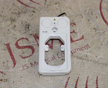 Load image into Gallery viewer, Mindray Sidestream CO2 Module Front Panel ASSY/Bezel (corners chipped)
