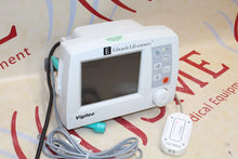 Cargar imagen en el visor de la galería, EDWARDS LIFESCIENCES MHM1 VIGILEO MONITOR w/ ACCESSORIES
