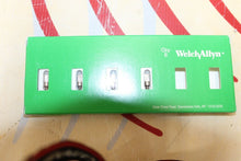 Cargar imagen en el visor de la galería, Welch Allyn 04800 Light Bulb box of 4
