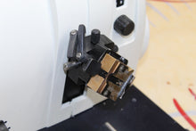 Load image into Gallery viewer, Leica RM 2135 Rotary Microtome
