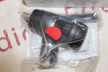 Cargar imagen en el visor de la galería, Welch Allyn 23810 3.5v Halogen MacroView Otoscope and Ear Speculums, Head Only
