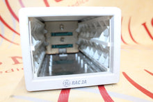 Cargar imagen en el visor de la galería, GE Tram Rac-2A Module Holder Rack
