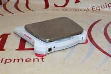 Cargar imagen en el visor de la galería, OHAUS Scout SPX621 Capacity 620g Portable Balance Scale
