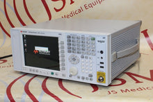 Cargar imagen en el visor de la galería, Keysight Agilent CXA Signal Analyzer N9000A 9kHz - 7.5GHz
