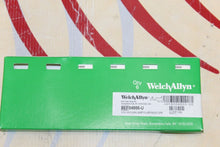 Cargar imagen en el visor de la galería, Welch Allyn 04800 Light Bulb box of 4
