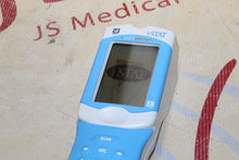 Cargar imagen en el visor de la galería, Abbott i-STAT 1 Wireless Hematology Analyzer MN: 300W
