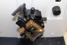 Load image into Gallery viewer, Leica RM 2135 Rotary Microtome
