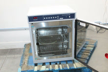 Load image into Gallery viewer, Thermo Scientific 465 Lab-Line Water-Jacketed CO2 Incubator
