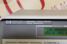 Cargar imagen en el visor de la galería, Hewlett Packard 8648C Signal Generator 100kHz-3200MHz
