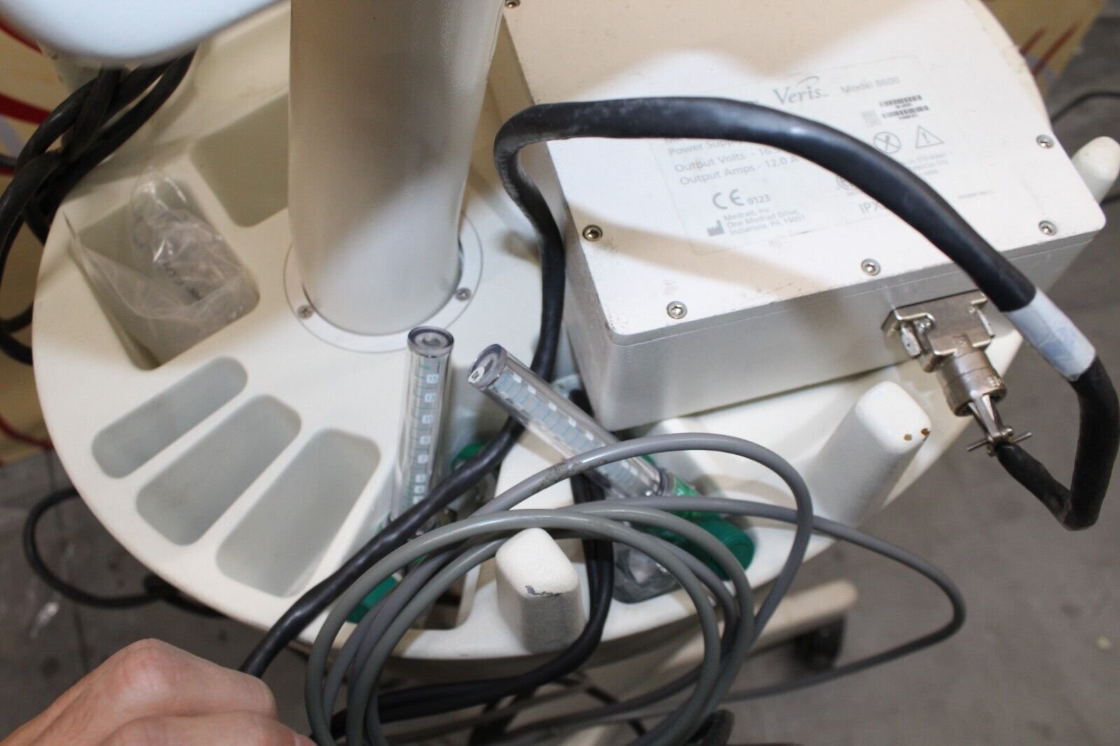 Medrad Veris 8600 MRI Vital Signs Monitor SpO2 NIBP ECG Co2 IBP w/ Pow ...