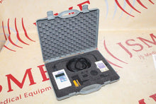 Load image into Gallery viewer, Daavlin X9 Irradiance Meter  w/case
