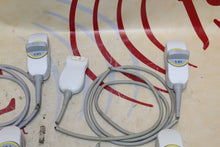 Cargar imagen en el visor de la galería, Lot of 6 Mindray L8-3 Ultrasound Probe
