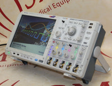 Cargar imagen en el visor de la galería, Tektronix ( MSO4034B ) 350 MHz, 2.5 GS/s, 4+16 Mixed Signal Oscilloscope
